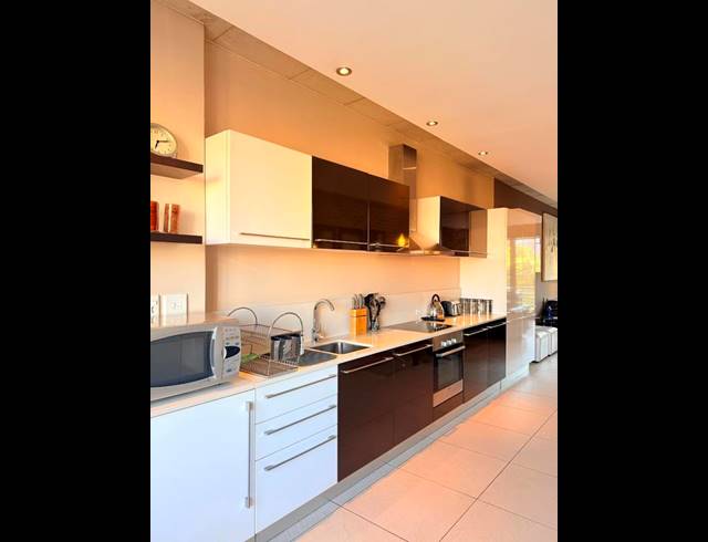 2 BEDROOM PROPERTY TO RENT IN MELROSE ARCH